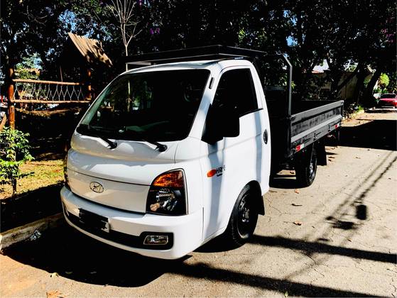 HYUNDAI HR 2.5 LONGO SEM CAÇAMBA 4X2 16V 130CV TURBO INTERCOOLER DIESEL 2P MANUAL